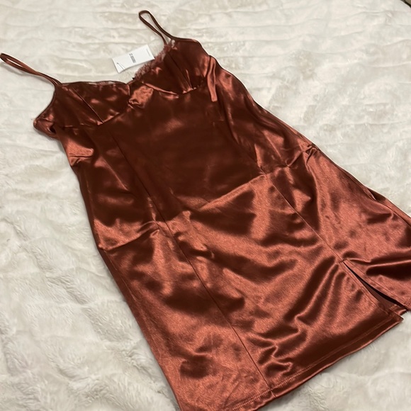🎉🎊Satin Bodycon Mini Dress🎊🎉 - Picture 1 of 3